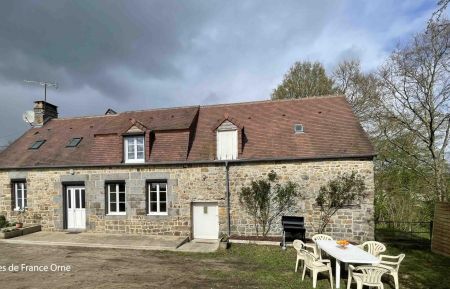 G&icirc;te n&deg;G941 Domfront en Poiraie - Orne - photo
