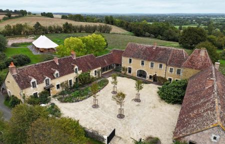 G&icirc;te de groupe n&deg;G02065 Montgaudry - Orne - photo