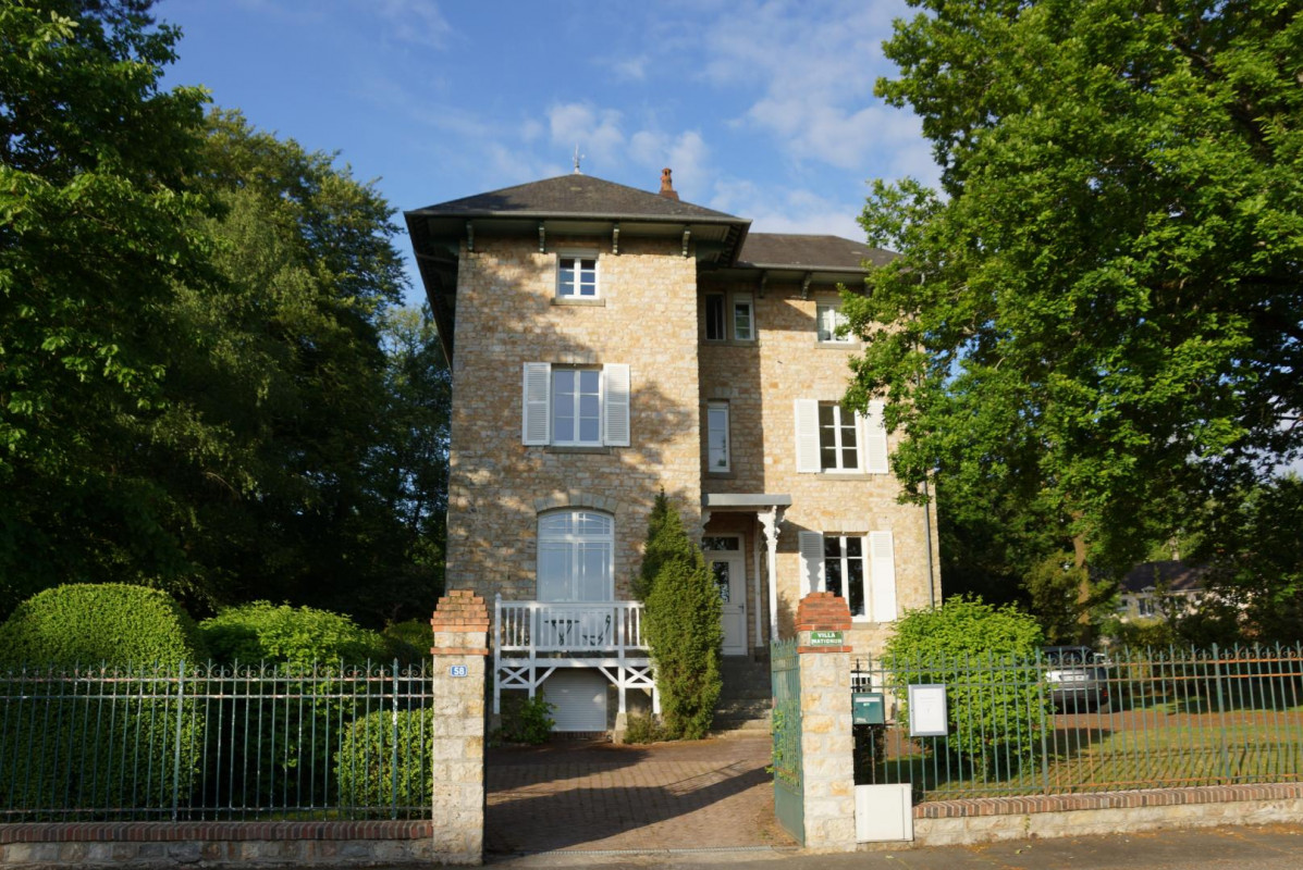 photo 0