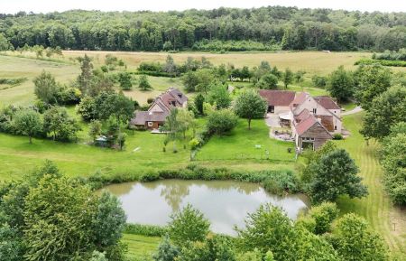G&icirc;te de groupe n&deg;G2071 R&eacute;malard en Perche - Orne - photo