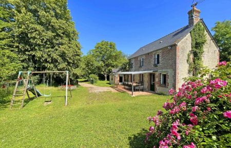 G&icirc;te n&deg;G119 Neauphe-sur-Dive - Orne - photo