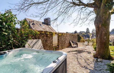 G&icirc;te n&deg;G932 Tinchebray-Bocage - Orne - photoPrintemps