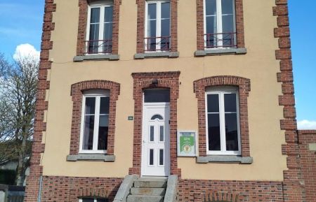 G&icirc;te n&deg;G880 Saint-Evroult-Notre-Dame-du-Bois - Orne - photoPrintemps